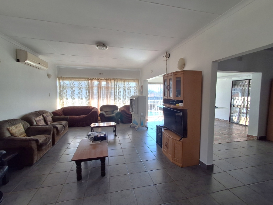 4 Bedroom Property for Sale in Protea Park North West